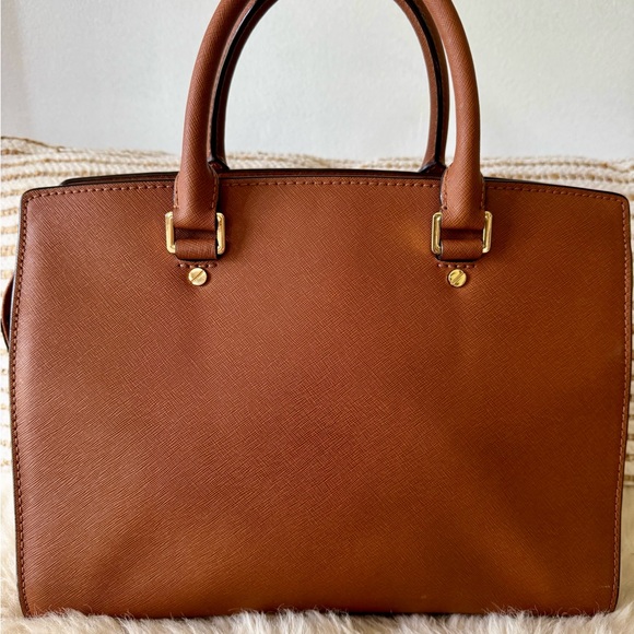 MICHAEL KORS brown leather bag. Like new - Picture 2 of 8